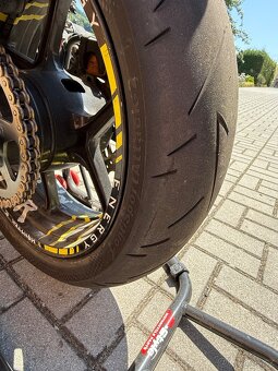Kawasaki Z800 - 11