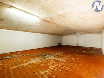 Jarošov nad Nežárkou, komerční objekt - 11