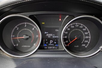 Mitsubishi Outlander 2.2 DI-D TC-SST Instyle - 11