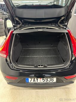 Prodám Volvo V40 2.0 D2 88kW 2017 - 11