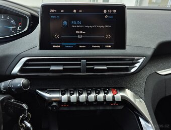 PEUGEOT 5008 96KW AUTOMAT TAŽNÉ ZAŘ. 7 MÍST SERVIS PEUGEOT - 11
