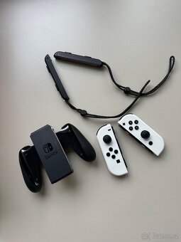 Nintendo Switch OLED - 11