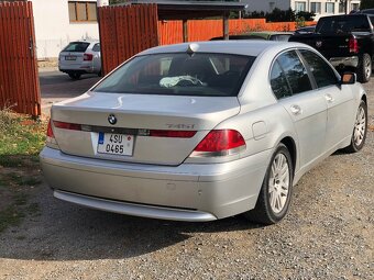 BMW 745i e65 2004 333koní - 11