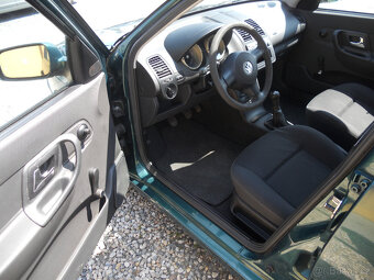 Volkswagen Polo 1.6i 74Kw - 11