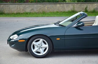 Jaguar XK8 - 11