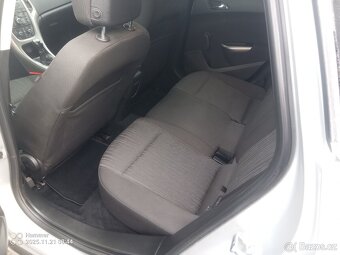 Opel Astra Kombi 1.4 benzín 124.000 km 2011 - 11