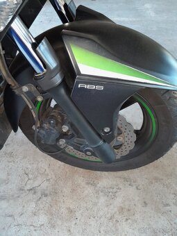 Kawasaki J125 - 11