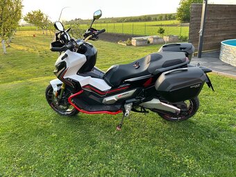 Honda x-adv 750 - 11