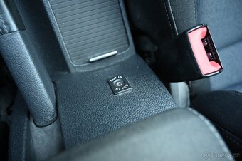 Volkswagen Golf 2.0TDI 103KW Style 4/2012 - 11