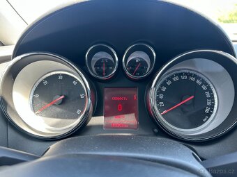 Opel Astra J 2013 1.7 - 11