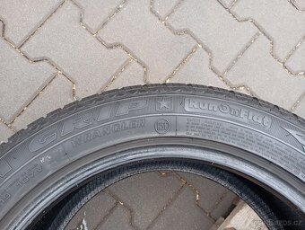 255/50/19 zimní pneu goodyear runflat - 11