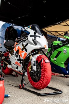 Okruhovka Suzuki GSX-R 750 K4 - 11