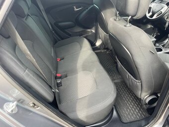 HYUNDAI IX35 1,6GDI 99KW TRIKOLOR 2. MAJITEL BENZÍN - 11
