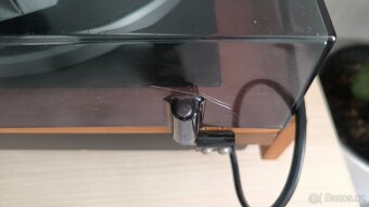 Gramofon Tesla NC430 - 11