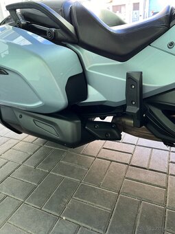 2022 Can am Spyder F3-T - 11