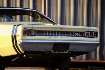 1968 Dodge Coronet R/T - 11