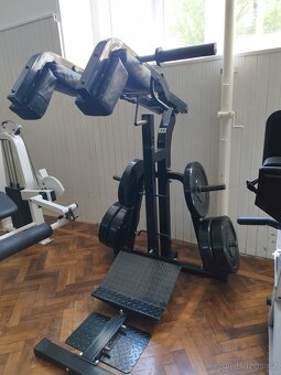 Posilovací stroje / fitness vybavení - 11