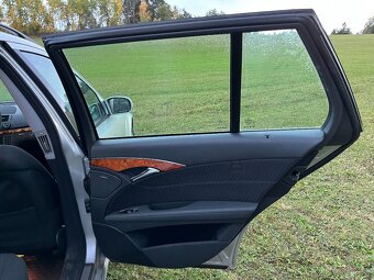 MERCEDES-BENZ E 280 elegance - 11