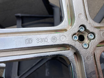 Židle 4 ks otočná kovová síťovaná WILKHAHN 400 kč - 11