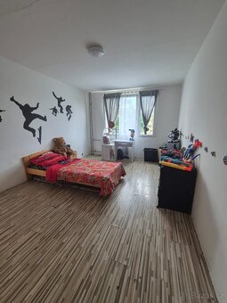 Prodám byt 2+1 v Chomutove DV   61m2  Pisečna - 11