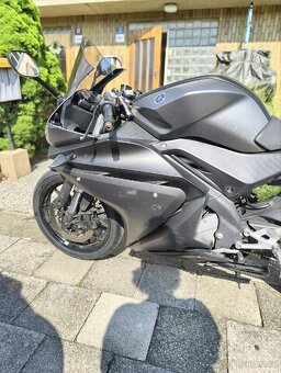 Yamaha YZF-R125 - 11