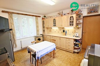 Prodej rodinného domu 172 m2, pozemek 3 735 m2 - 11