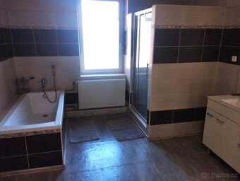 Prodám velký dům původně bytový - 11