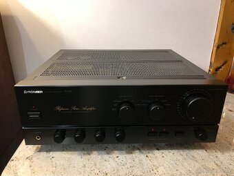 Pioneer A-676 Top stav - 11