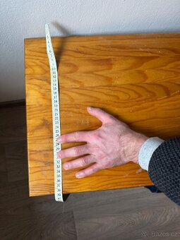 Komoda, stolek na kolečkách - 11