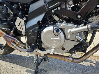 Suzuki DL650 V-Strom - 11