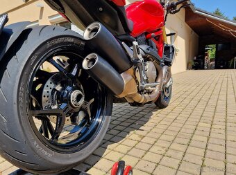 Ducati Monster 1200S - 11