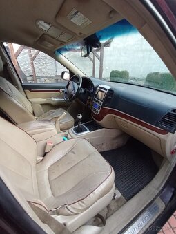 Prodám auto značky Hyundai Santa Fe. - 11