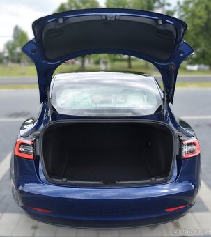 Tesla Model 3 Long Range Dual Motor - 11