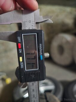 4x Alu kola 205/60/16 i se zimními pneu - 11