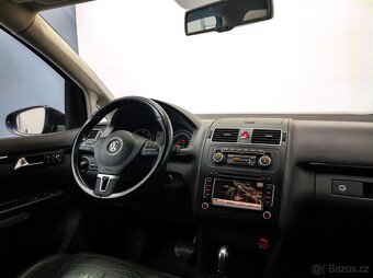 VW TOURAN 2.0 TDI 125KW,DSG, HIGHLINE,KAMERA, KŮŽE, TEMPOMAT - 11