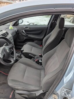 Alfa Romeo 147 1.9 JTD 115cv - 11