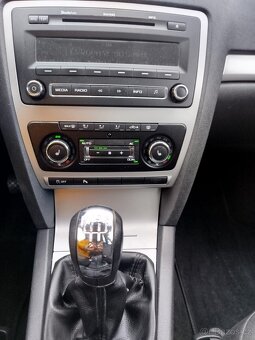 ŠKODA OCTAVIA COMBI 1.6 TDI...r.v.2010 - 11