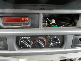 Renault Master Valník 2.5DCi, 7míst, tažné - 11
