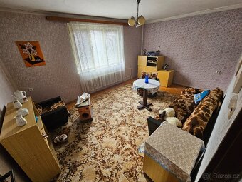 Prodám prostorný rodinný dům ve Studénce s velkou zahradou. - 11