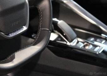 Peugeot 3008 PHEV 225 Allure DPH / LED hybridní automat - 11