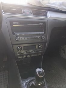 Škoda rapid 1.6 TDI- díly - 11