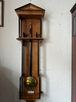 Nástěnné čtvrťové hodiny. - 11