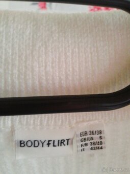 Krásný a teplý svetr 38/42 - 11