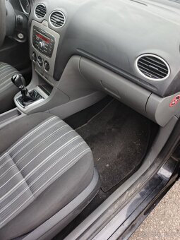 Ford Focus 2010 - 11
