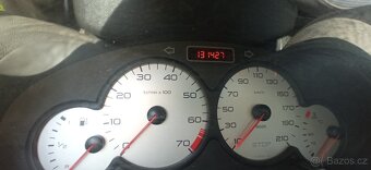 PEUGEOT 206  1.1 HFX 2003 - 11