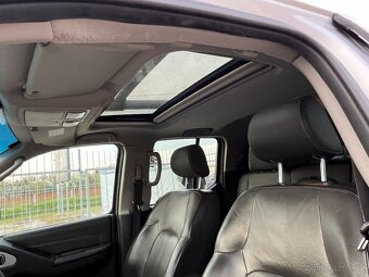 Nissan Navara 4WD s uzávierkou - 11