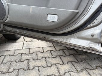 Nissan X-trail 2.2dCi 100kW - r.v. 7/2005 - náhradní díly - 11