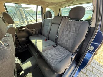 Opel Zafira 1.8 i - 7 míst - 11