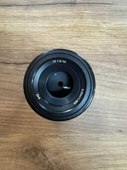 Sony A6400 + 2 objektivy + příslušenství – VÝBORNÝ stav - 11