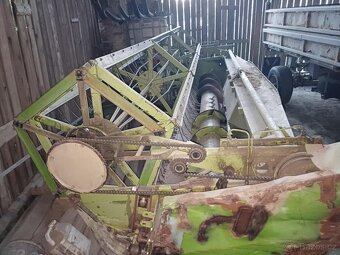 Kombajn E 514 s lištou - 11